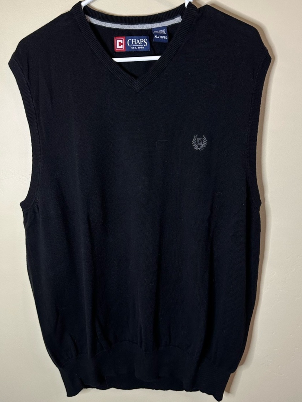 Chaps Men's XL Black V-Neck Sweater Vest - 100% Cotton P2P 26”